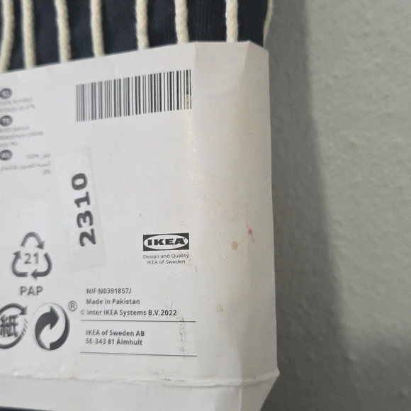 NWT Ikea BRUNBRÄKEN Cushion cover, black/white, 20x20 " - Picture 7 of 7